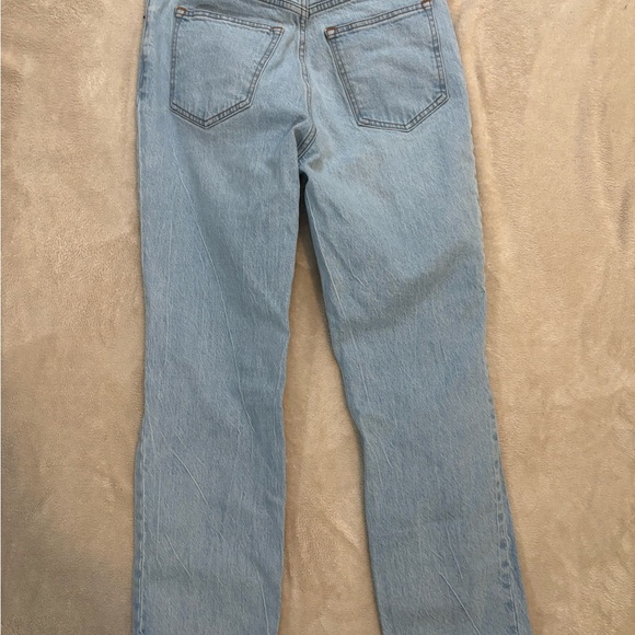 Distressed Abercrombie Light Blue Jeans - Picture 3 of 4